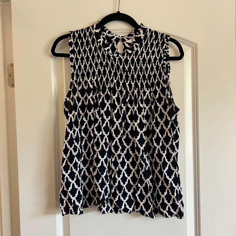 Crown & Ivy black tank top